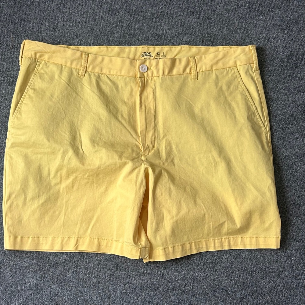 Izod Saltwater Stretch Mens Yellow Chino Shorts 42 Waist 7 Inseam Flat Front NEW